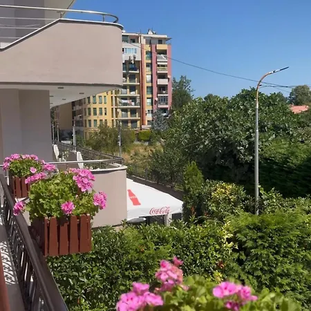 Pogradec's * Pogradec